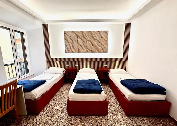 Legend R.G. Hostel Rome