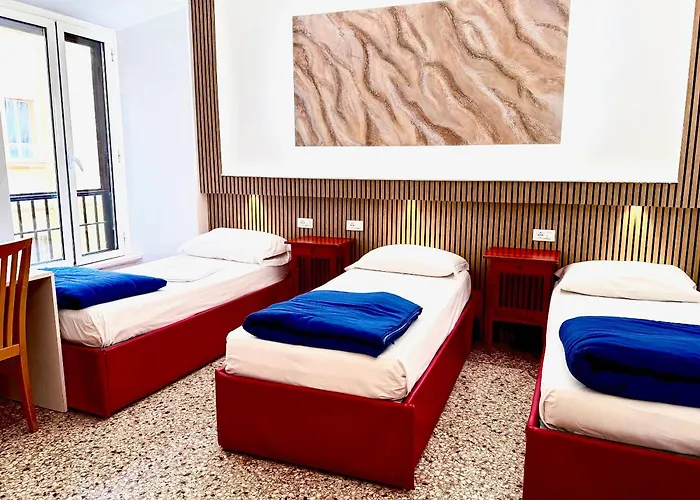 Legend R.G. Hostel Rome